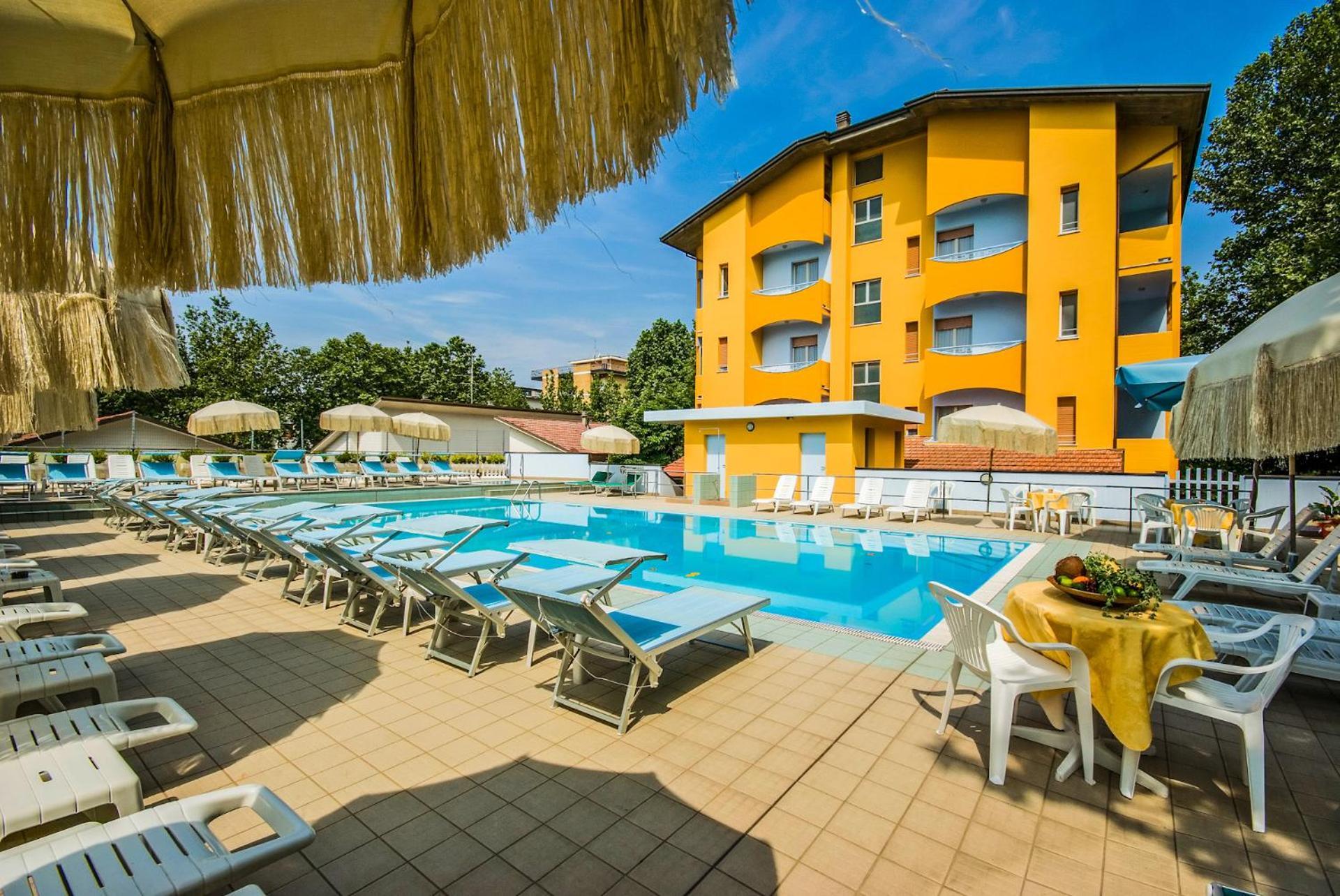 Hotel & Residence Parador Чезенатико Экстерьер фото